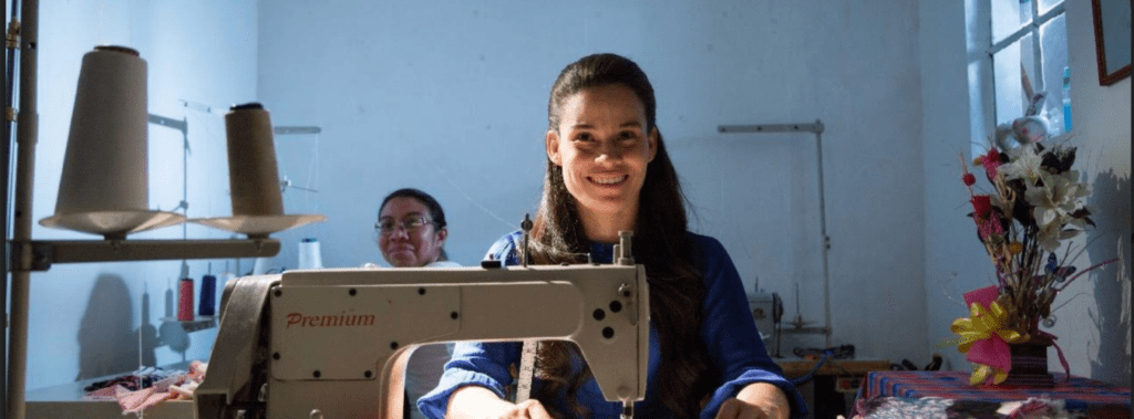 Bancamía recibe dos premios por trabajar en favor de las mujeres