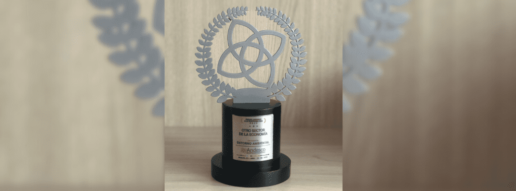 Bancamía recibe el Premio Andesco a la Sostenibilidad en el entorno Ambiental